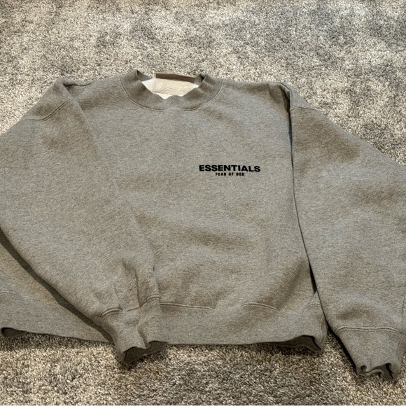Essentials Fear of God - Picture 1 of 5